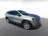 Used 2024 GMC Terrain SLT image 2