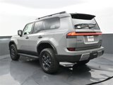 Used 2025 Lexus GX 550 image 3