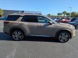 New 2025 Nissan Pathfinder Platinum image 3