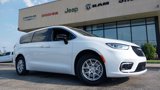 New 2026 Chrysler Pacifica Select image 2