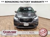 Used 2023 Chrysler Pacifica Limited image 3