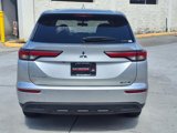 New 2025 Mitsubishi Outlander ES image 4