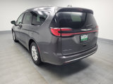 Used 2022 Chrysler Pacifica Touring-L image 5