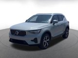 Used 2024 Volvo XC40 B5 Core image 5