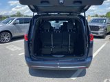 New 2025 Chrysler Pacifica Select image 5