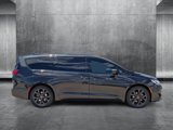 Certified 2020 Chrysler Pacifica Touring-L w/ S Appearance Package image 4