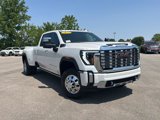 New 2025 GMC Sierra 3500 Denali w/ Denali Reserve Package image 2