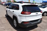 Used 2016 Jeep Cherokee Sport image 4