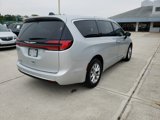 Used 2024 Chrysler Pacifica Touring-L image 5