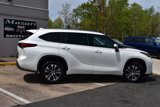 Used 2020 Toyota Highlander XLE image 4