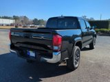 Used 2022 Toyota Tacoma TRD Off-Road image 4