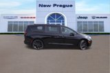 New 2025 Chrysler Pacifica Limited w/ Trailer Tow Group image 3