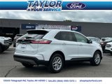 Used 2024 Ford Edge SEL w/ Convenience Package image 3