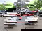 Used 2024 Volkswagen Atlas SE image 5
