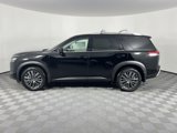 New 2025 Nissan Pathfinder SL w/ SL Premium Package image 3