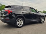 Used 2024 GMC Terrain SLE image 3