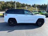 New 2025 Jeep Grand Cherokee Summit image 2