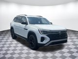 New 2025 Volkswagen Atlas Peak Edition SE image 6