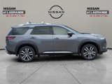New 2025 Nissan Pathfinder Platinum image 4