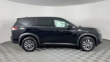 New 2025 Nissan Pathfinder S image 3