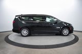 Certified 2023 Chrysler Pacifica Touring-L image 5