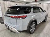 Used 2022 Nissan Pathfinder Platinum image 4