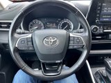 Used 2021 Toyota Highlander XLE image 5