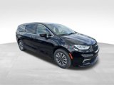 New 2025 Chrysler Pacifica Select image 3