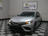 Used 2022 Toyota Camry SE image 4