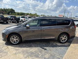 Used 2019 Chrysler Pacifica Limited image 6