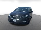 Used 2024 Chrysler Pacifica Touring-L image 5