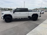 Used 2024 GMC Sierra 2500 AT4 w/ AT4 Preferred Package image 4