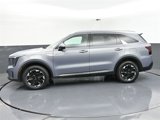 Used 2024 Kia Sorento S image 4