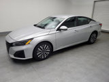 Used 2023 Nissan Altima 2.5 SV image 2