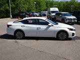 Used 2023 Nissan Altima 2.5 SV image 2