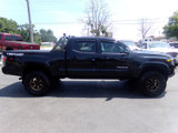 Used 2022 Toyota Tacoma TRD Sport image 2