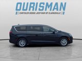 Used 2023 Chrysler Pacifica Touring-L image 2