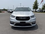 Certified 2023 Chrysler Pacifica Touring-L image 3