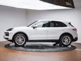 Used 2025 Porsche Cayenne image 2
