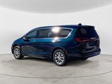 New 2025 Chrysler Pacifica Select image 3