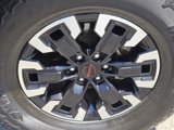 Used 2022 Nissan Frontier Pro-X image 3