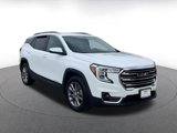 Used 2024 GMC Terrain SLT image 3