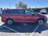 New 2025 Chrysler Pacifica Select image 6