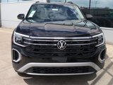 New 2025 Volkswagen Atlas Peak Edition SE image 2