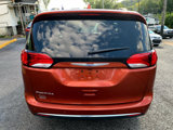 Used 2018 Chrysler Pacifica Touring-L Plus image 4