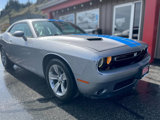 Used 2015 Dodge Challenger SXT image 2