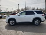 New 2025 Nissan Pathfinder SL image 3