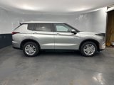 New 2025 Mitsubishi Outlander ES image 6
