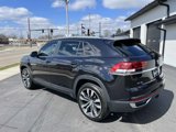 Used 2021 Volkswagen Atlas Cross Sport SE image 3