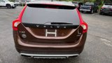 Used 2018 Volvo V60 T5 Cross Country w/ Convenience Package image 4